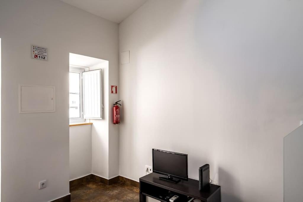Charming Studio With Ac And Loft On Ground Floor Lisboa المظهر الخارجي الصورة